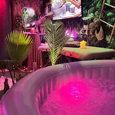 Un Mirage Tropical - Bulles , Spa&détente En Bord De Loire